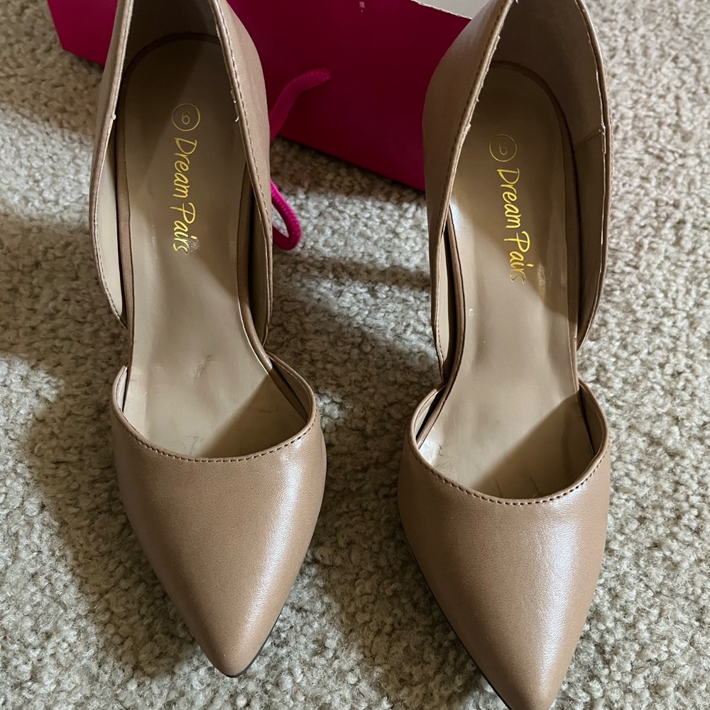 Dream Pairs Women's Beige Heels